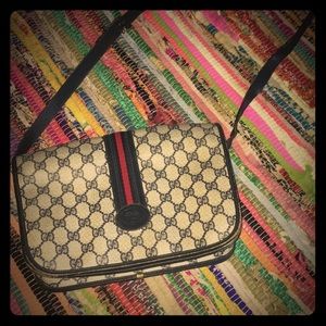 Vintage 1980s Gucci purse! 💕👛